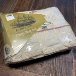 Vintage Atlantic Linens Luxury 200 Piece Twin Bed Set Mattress For 39"X76" New. Fixed Price $20.99.