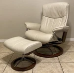 Ekornes Stressless Peace Signature Recliner Chair & Ottoman Large Furniture. Fixed Price $1699.99.