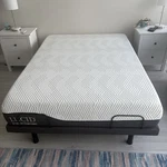 Lucid 300 Series Queen Adjustable Bed Memory Foam Hybrid Mattress Usb Remote. Fixed Price $600.00.